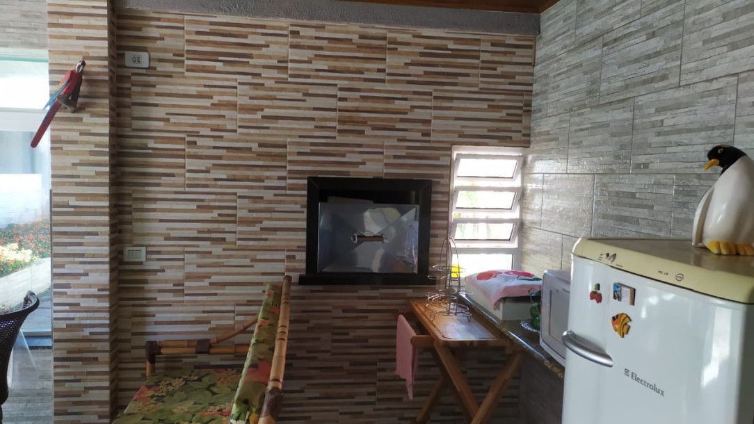 vende casa em Matinhos-13