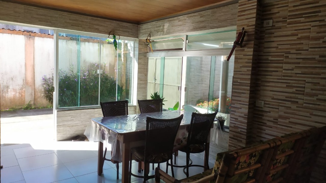 vende casa em Matinhos-15