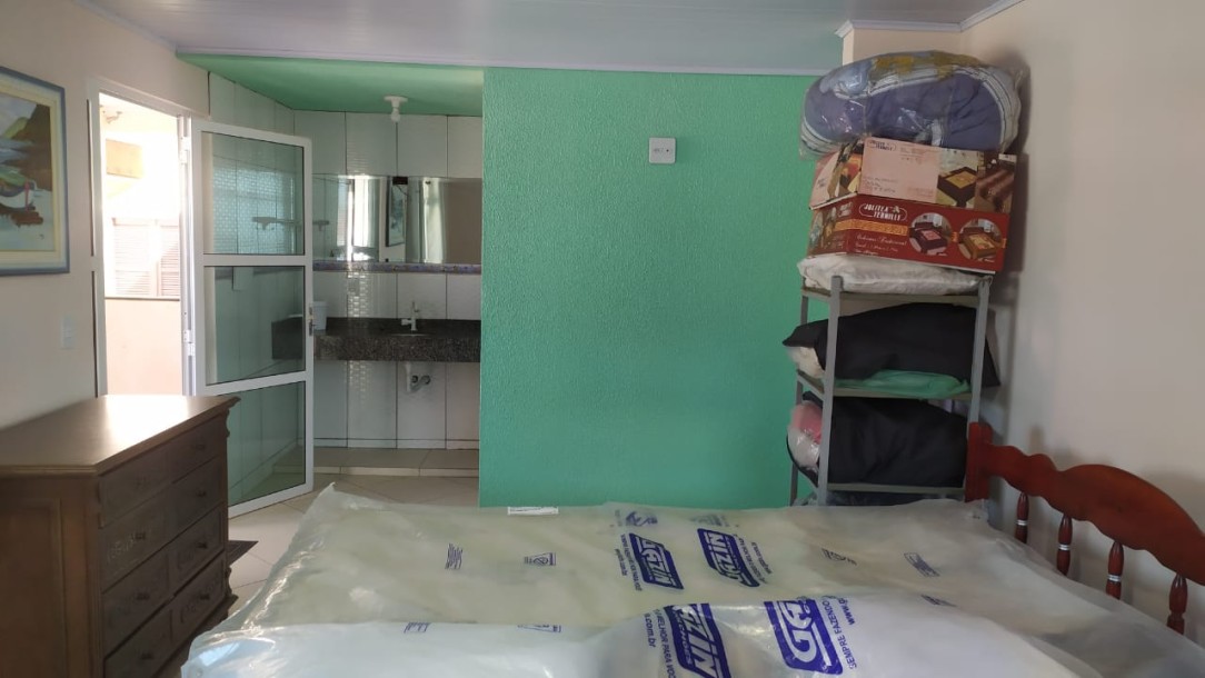 vende casa em Matinhos-16