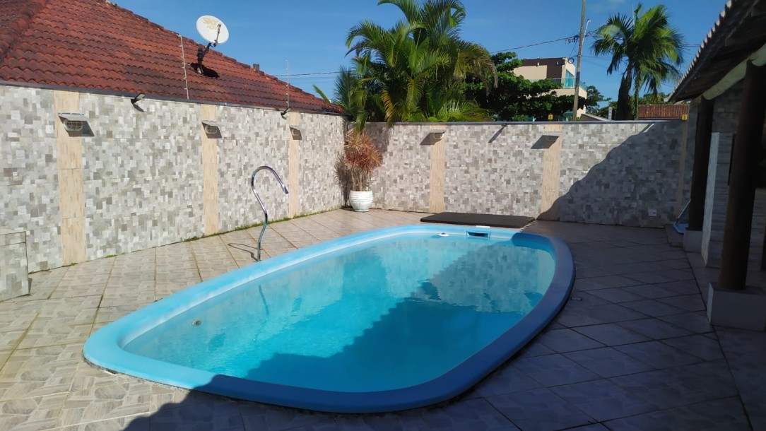 vende casa em Matinhos-19
